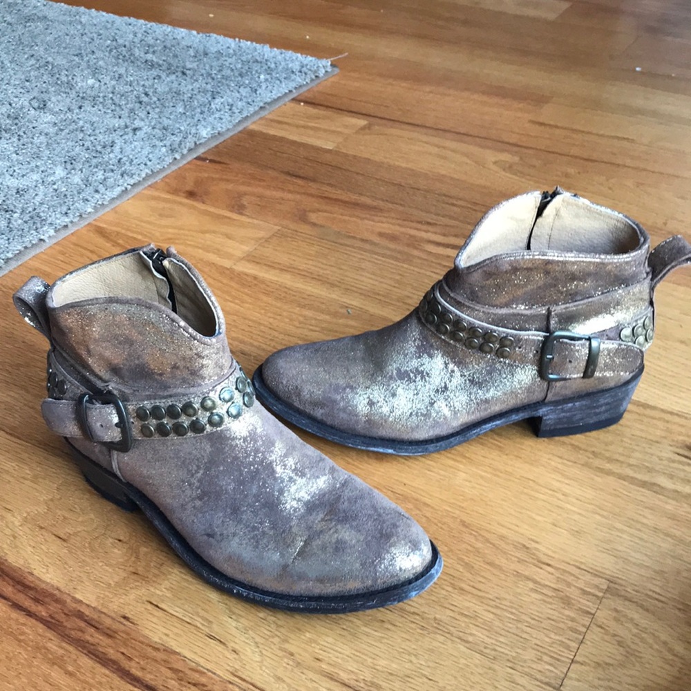 Five World Leather Gold Dusted Booties